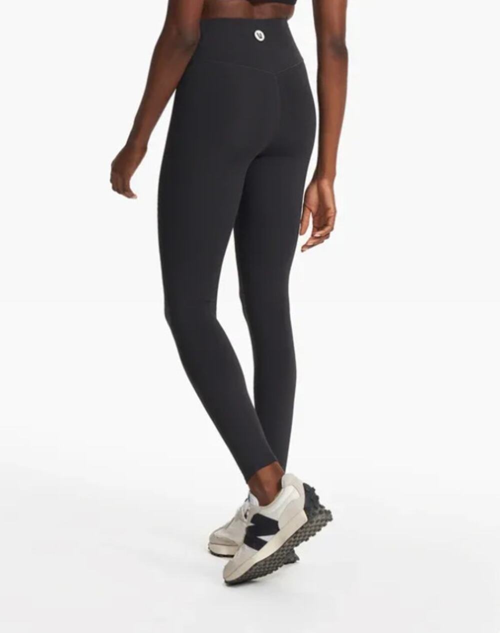 Vuori Leggings Womens Small Chilled Out Legging in Black Yoga Gym Casual Errands